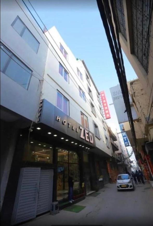Zed - Near Delhi Airport 3*
